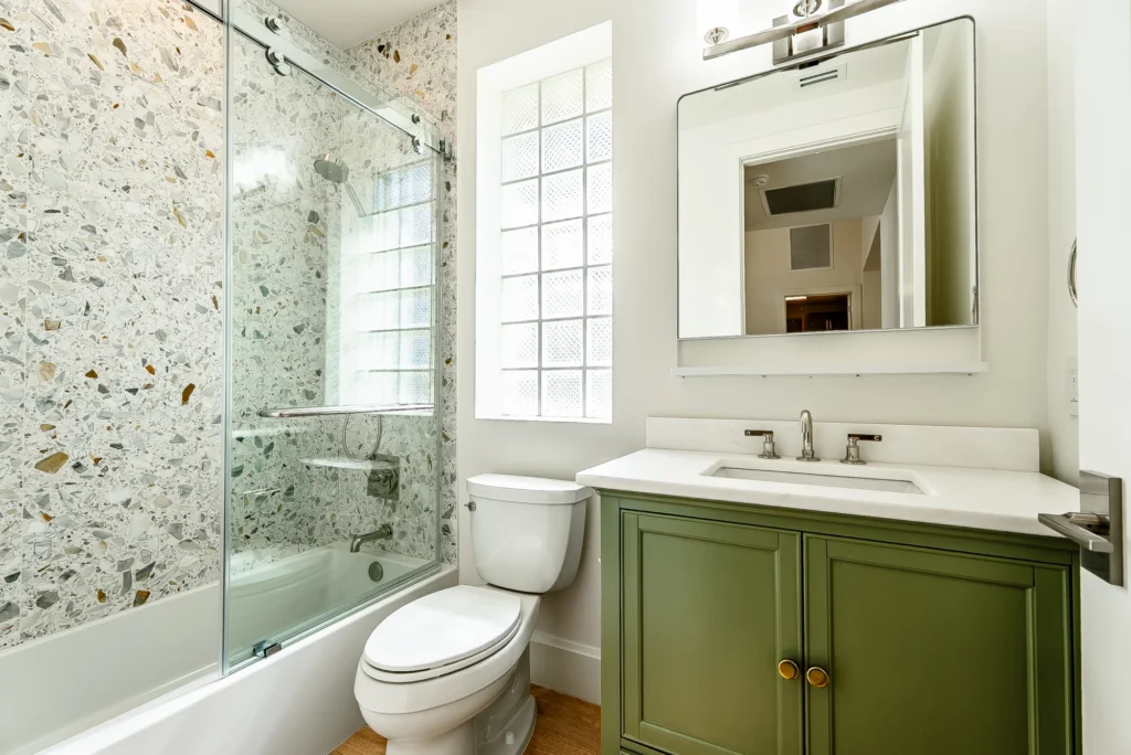 Mueller finished bathroom